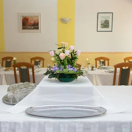 Hotel Bella 3*