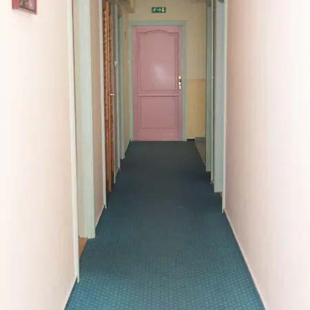 Hotel Bella 3*