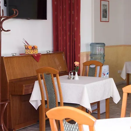 Hotel Bella 3*